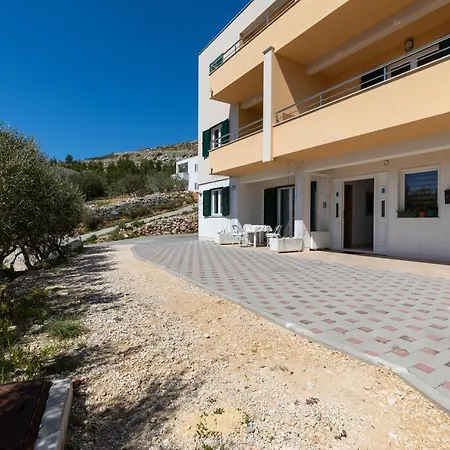 With Parking Space Dugi Rat, Omis - 19516 *