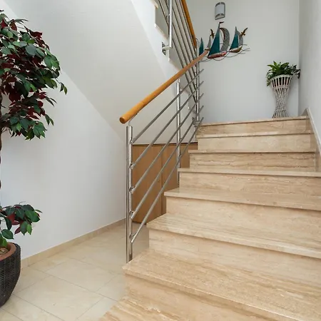 Apartment With Parking Space Dugi Rat, Omis - 19516 Dugi Rat